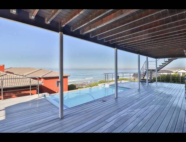 8 BEDROOM HOUSE FOR SALE IN REEBOK